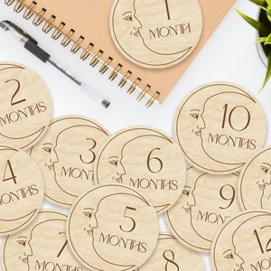 Marcadores y discos de madera con forma de media luna para hitos mensuales de bebés recién nacidos: momentos importantes del bebé / regalo para baby shower