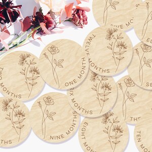 Junio - Rosa y Madreselva - Mes de nacimiento - Flores - Marcadores y discos de madera para hitos mensuales de bebés - Regalo para baby shower