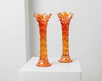 Set von 2 antiken Fenton Vasen - orange irisierende Marigold Carnival Glas Blumenvasen - Italien 1930s