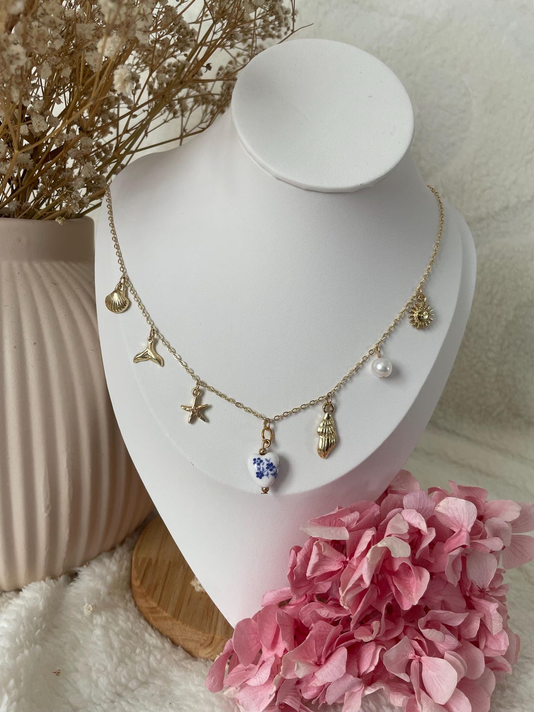 Gold Plated Pearl Shell Crystal Charm Pendant Necklace – Oyster Design, 45cm