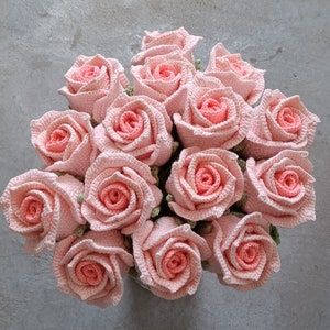 Finished Crochet Rose Knitting Pink Gradient Rose Bouquet Flower Bouquet Rose Home Ornament Room Decor Gift for Mother Girlfriend Teacher