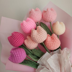 Buquê de Tulipas de Crochê Tulipa Gesneriana Tulipa com Folhas Flor Floral de Crochê Decoração para Casa Ornamento Presente para Mães Namoradas Mulheres