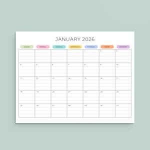 Könnte beinhalten: Ein weißer Kalender für Januar 2026 vor einem hellgrünen Hintergrund. Das Kalendarium ist schwarz, mit den Wochentagen in Pastellfarben. Monat und Jahr stehen in schwarzer Schrift oben.