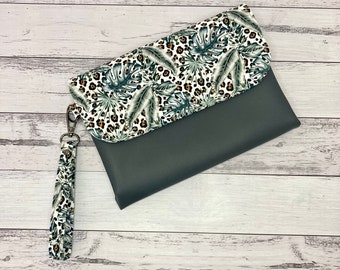 Nappy Wallet / Nappy Clutch / Nappy Bag - Leopard Print Leaves. Great baby shower present!