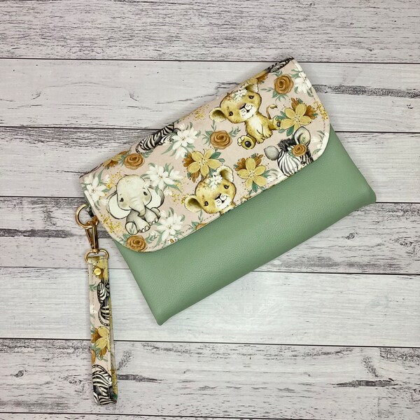 Nappy Wallet / Nappy Clutch / Nappy Bag - Baby Animals. Great baby shower present!