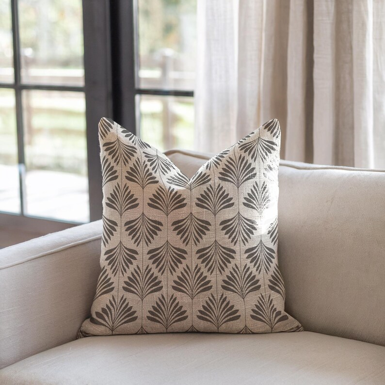 Modern Home Decor Throw Blanket Set: Scandinavian Minimalist Style, Durable Cotton Weave (Multiple Sizes, Accent Pillows Included)