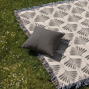 Modern Home Decor Throw Blanket Set: Scandinavian Minimalist Style, Durable Cotton Weave (Multiple Sizes, Accent Pillows Included)