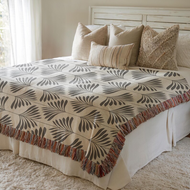 Modern Home Decor Throw Blanket Set: Scandinavian Minimalist Style, Durable Cotton Weave (Multiple Sizes, Accent Pillows Included)