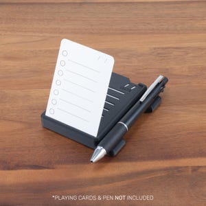 Porte-cartes à jouer vierge avec repose-stylo et pochoir à faire - Liste de tâches à faire analogique imprimée en 3D - Cartes et stylo non inclus
