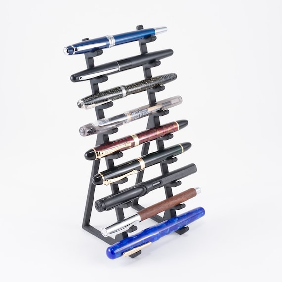 Display Für 16 Füllfederhalter - Personalisierbarer Holzständer Mit Samt & Glas (33,5x19,5x4,5 Cm)