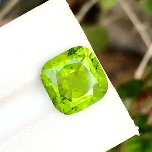 Pistachio Green Peridot Gemstone, 6.30 carats, Cushion Cut, Natural Peridot Stone From Pakistan, SI Clarity, Peridot For Jewelry Making,