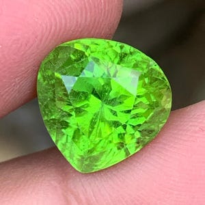 Pear Shape Peridot Stone, 12.95 CTS, Loose Peridot Stone For Jewelry Making, Nice Color Peridot, Si Clarity, August Birthstone, 13.7 x 13.7