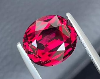 天然ウンバライトガーネット 6.65カラット | 肉眼で内包物が見えないルースジェムストーン | タンザニア産 | 未処理ガーネット |