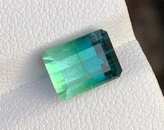 ユニークなバイカラートルマリン、2.65カラット、ルースジェムストーン、エメラルドカット