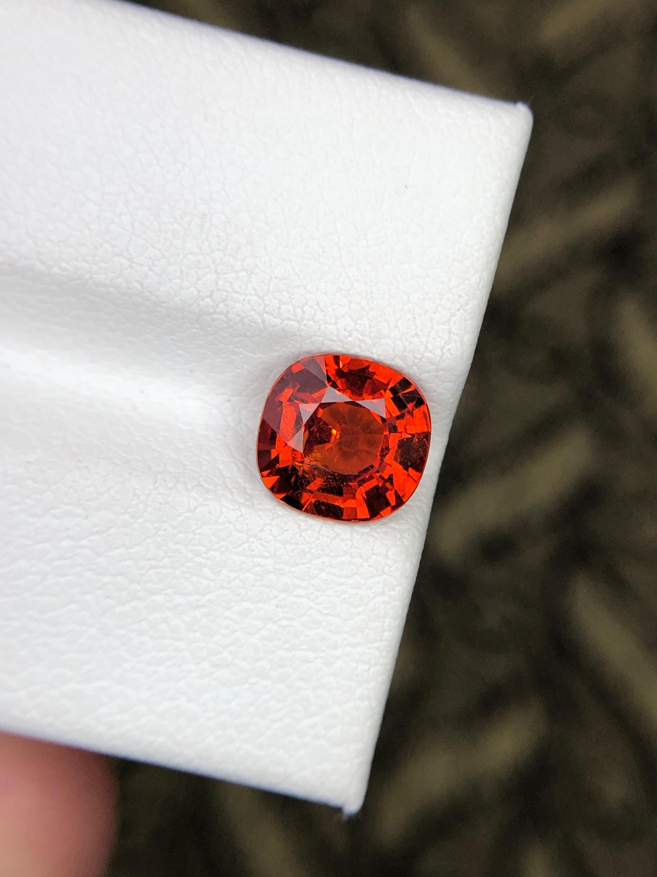Orangey Red Garnet: 1.75 Carat SI Clarity Loose Gemstone - Etsy