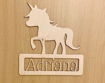 Personalisiertes Schlafzimmer-Türschild Einhorn, Einhornkopf und Einhorn-Namensschild aus Holz, Kindertürschild Holzname, Geschenk für Kind