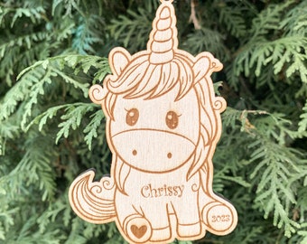 Personalisierter Einhorn-Weihnachtsschmuck aus Holz, Weihnachtsbaumschmuck, Weihnachtsgeschenk für Mädchen, Christmas gift for kid