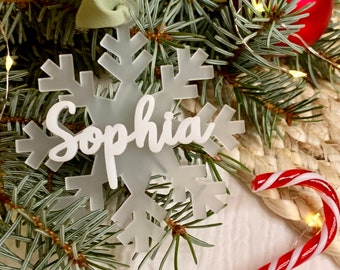 Personalisierter Weihnachtsbaumanhänger aus Acryl, Schneeflockenanhänger mit individuellem Namen, Weihnachtsgeschenkidee, Geschenkanhänger