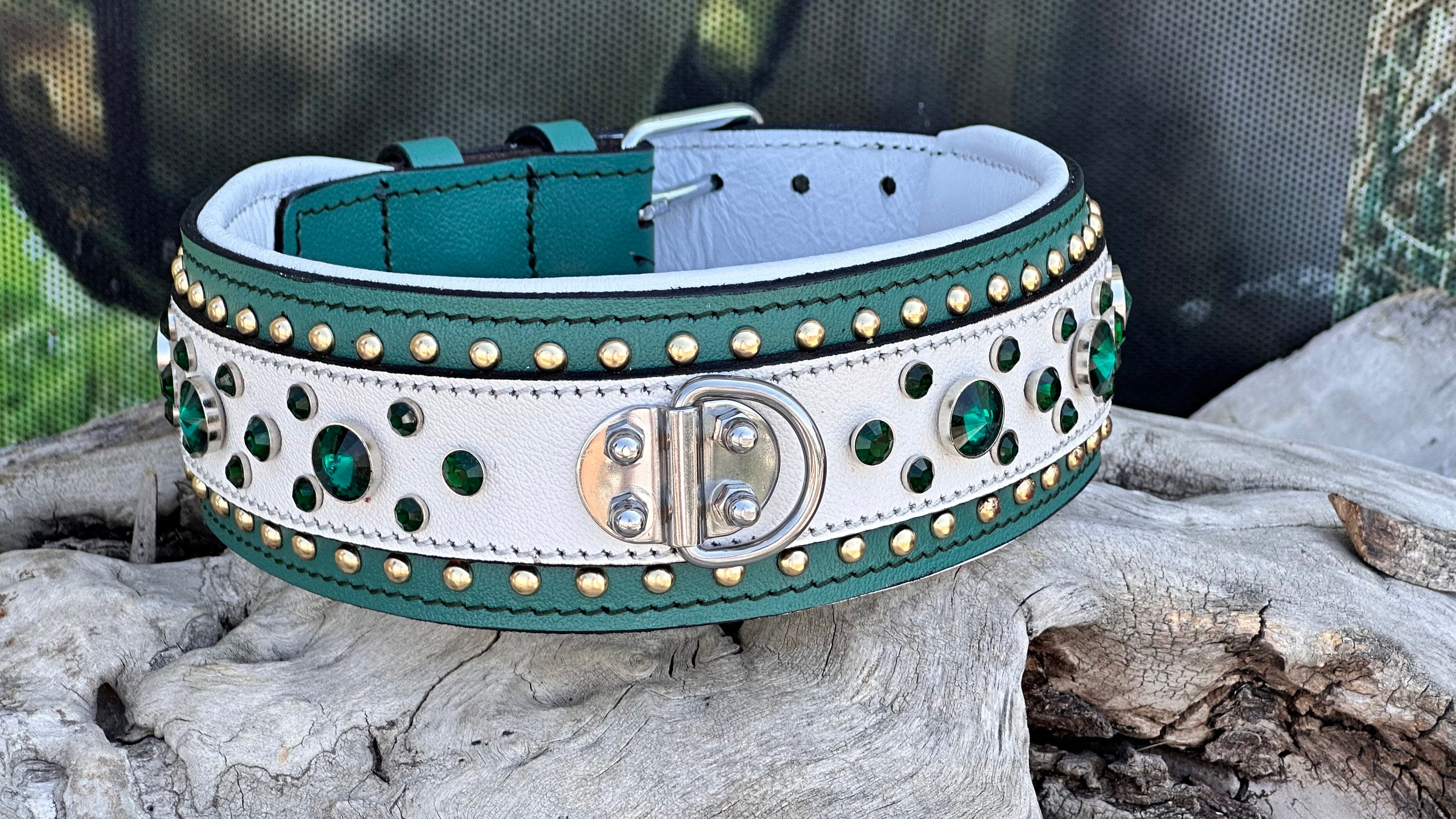Terrain D.O.G. Leder-Hundehalsband – Mit Mittigem Ring, Aus Robustem Geschirrleder, Aluminium-Schnalle