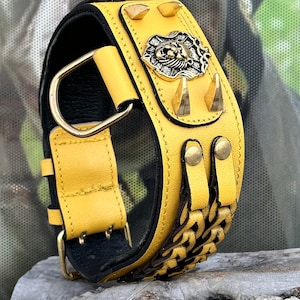 Handmade Leather Dog Collar: Custom Engraved Name Plate