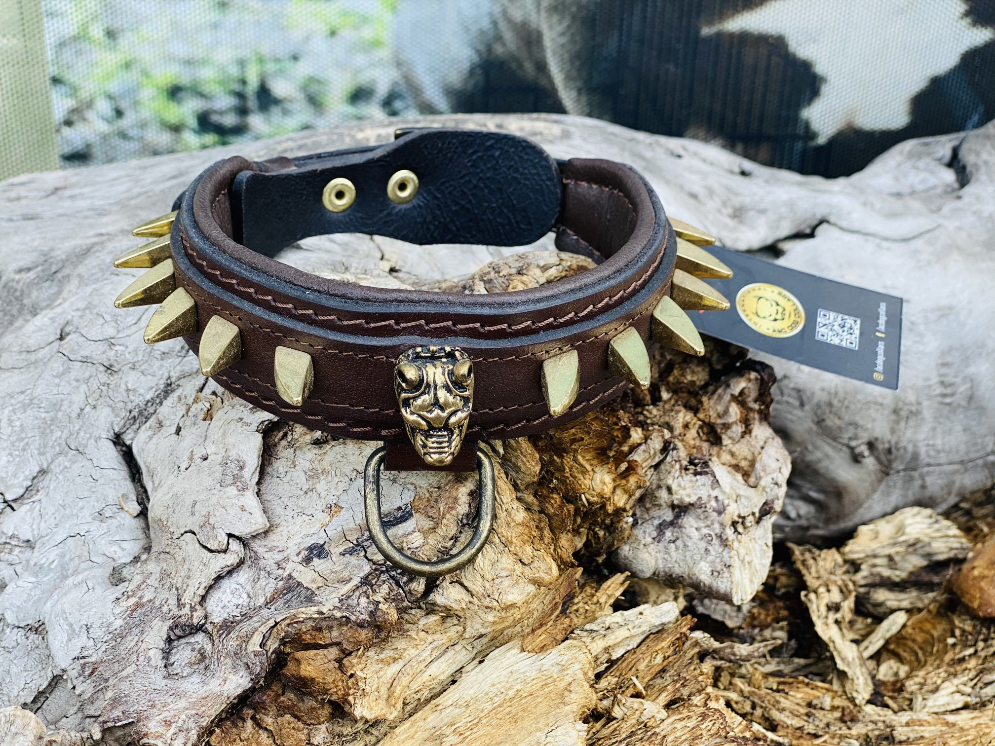 Handmade Spiked Leather Dog Collar Engraved Logo, Medium Breeds