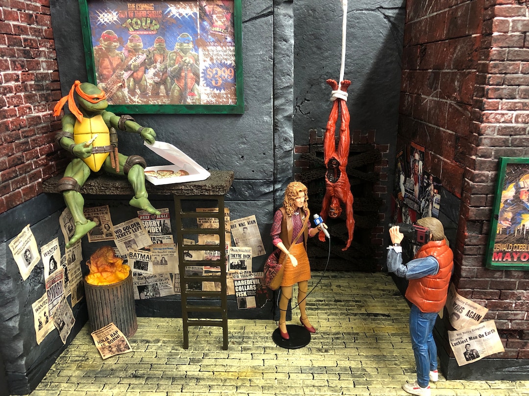 Handmade Back Alley Diorama, 7