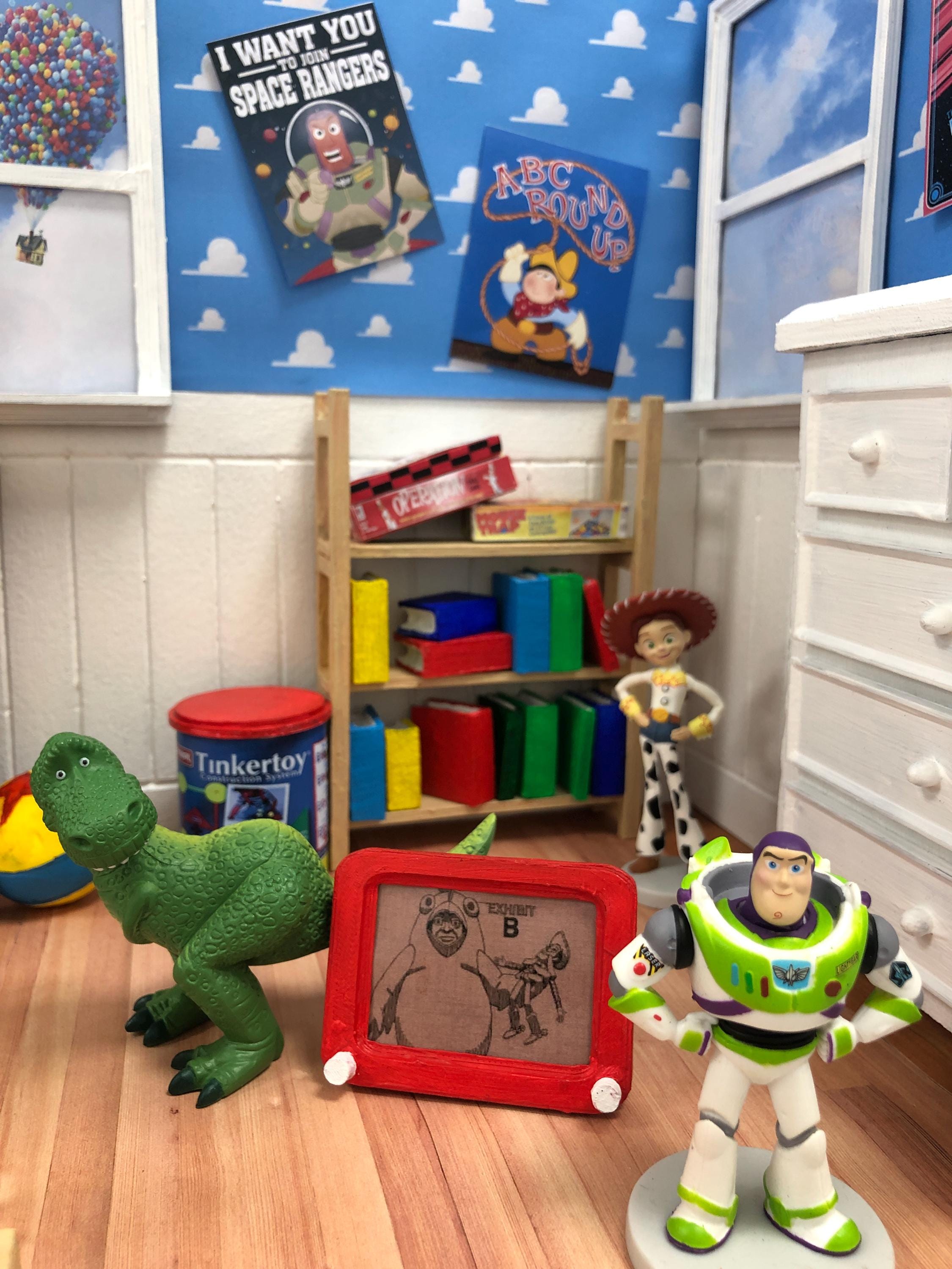 Amazon.com: Disney and Pixar Minis Stackable Stories Toy