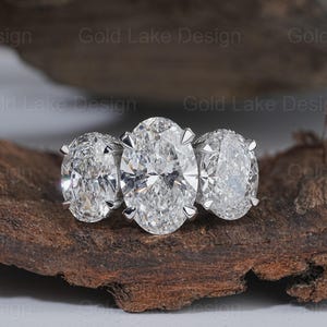 Three Stone Oval Engagement Ring, Oval Cut Moissanite Wedding Ring, 14K White Gold Anniversary Ring Gift for Woman,Bridal Ring, Promise Ring