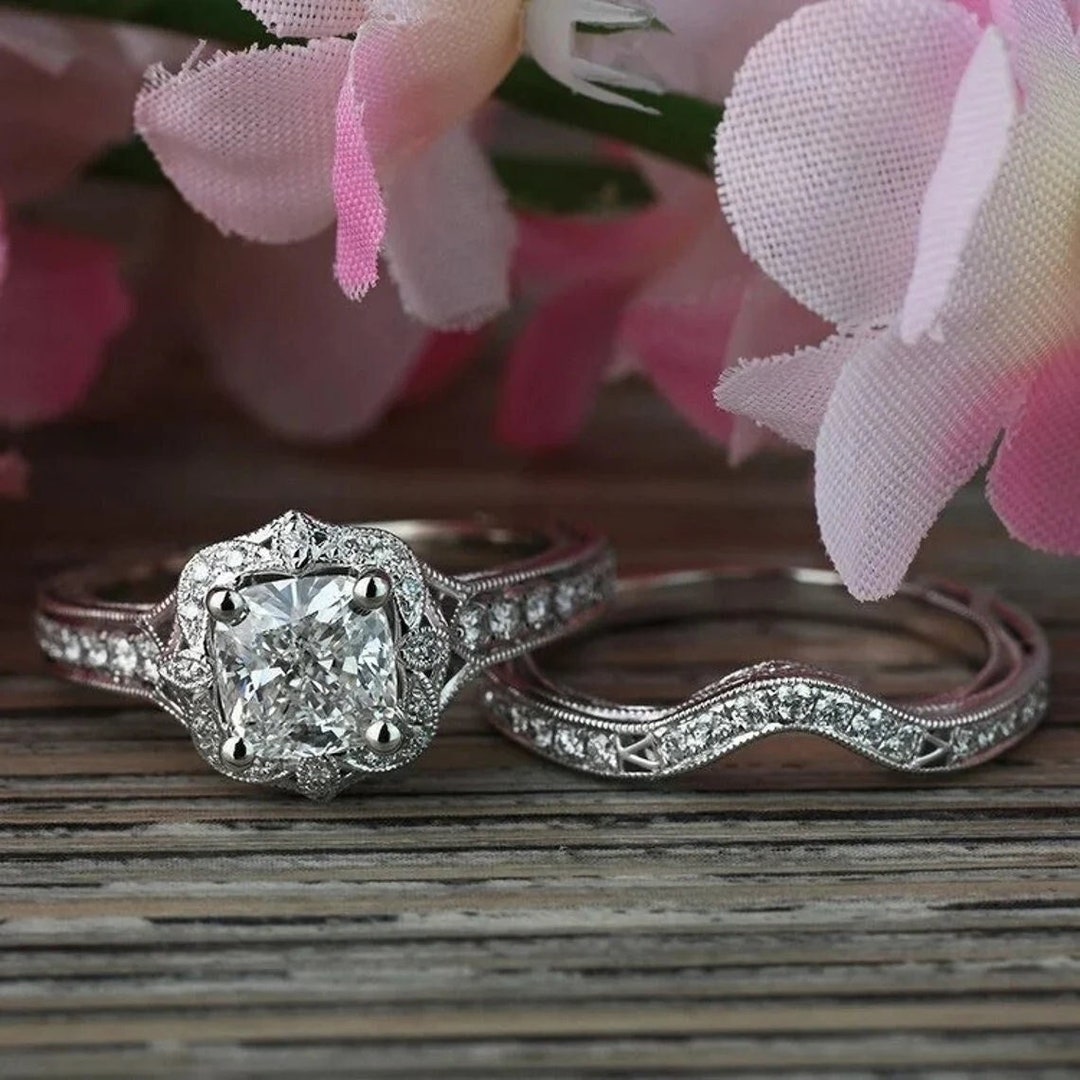 1920s Antique Vintage 2.0 Ct White Cushion Cut Diamond 1920s Antique Vintage 2.0 Ct White Cushion Cut Diamond