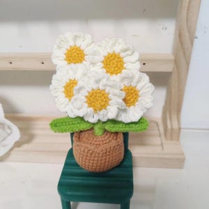 Virkmönster med daisy-kruka, virkmönster med blommor och växter, mini-daisy-heminredning, amigurumi i PDF-format på engelska, kawaii plyschleksak med daisy-kruka bild 2