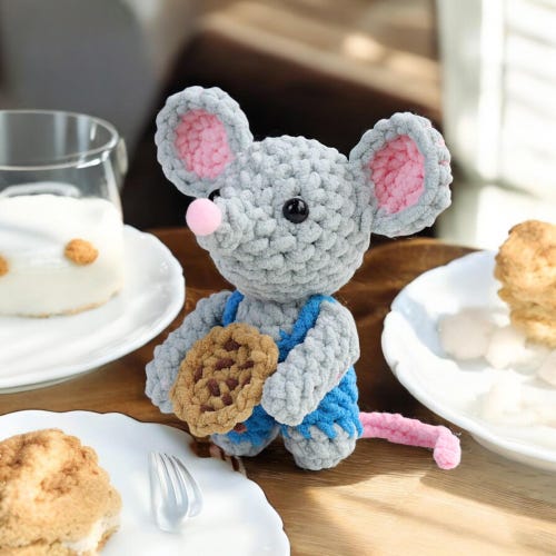 If You Give A Mouse A Cookie Crochet Pattern, Back To School DIYPattern , Keychain Pattern, Easy Crochet Amigurumi, School Day Amigurumi