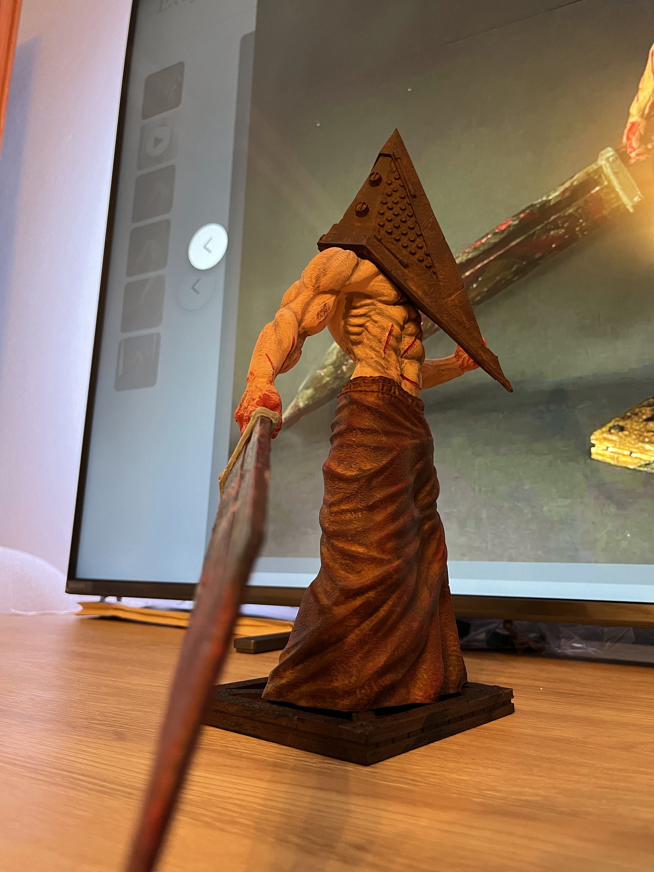 Silent Hill Figure Pyramid Head Figure Silent Hill Statue Pyramid Head Statue Etsy