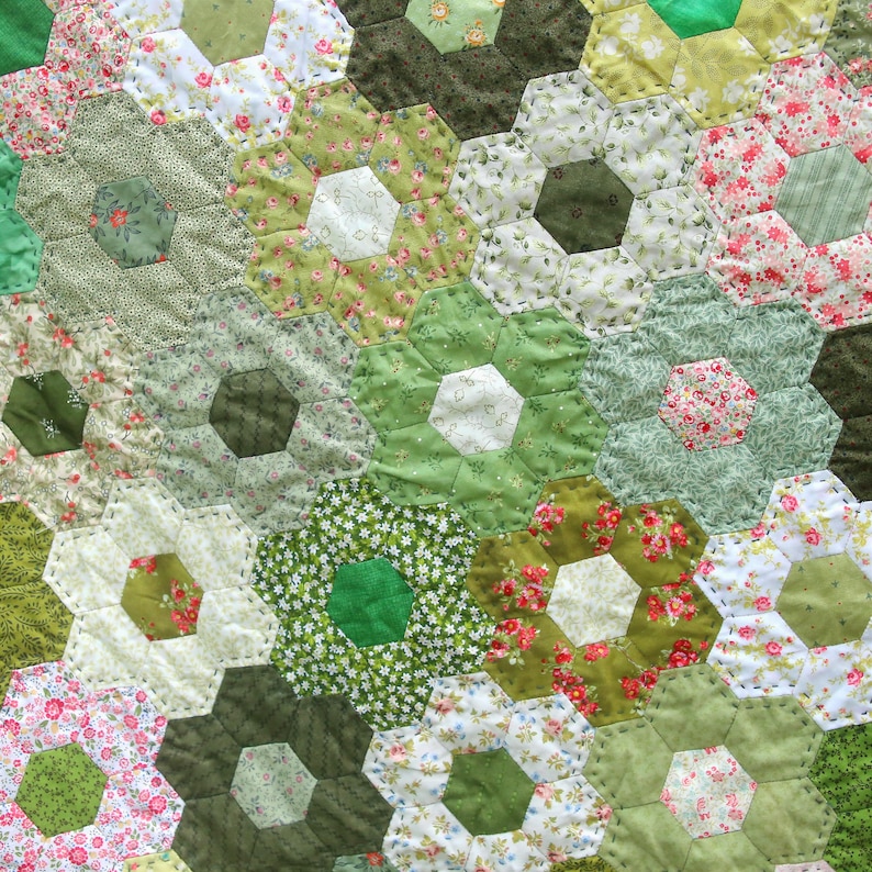 Hand-quilted Hexagon Patchwork Quilt - Etsy