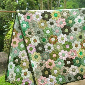 Handquiltad hexagonlappsquilt