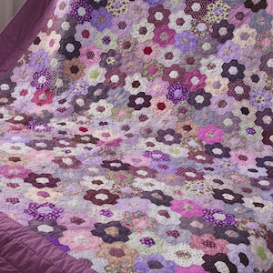 Hexagon quilt for sale, Amish hand quilted Bordeaux patchwork, Grandmother&#39;s flower Garden quilt, made to order any size and color