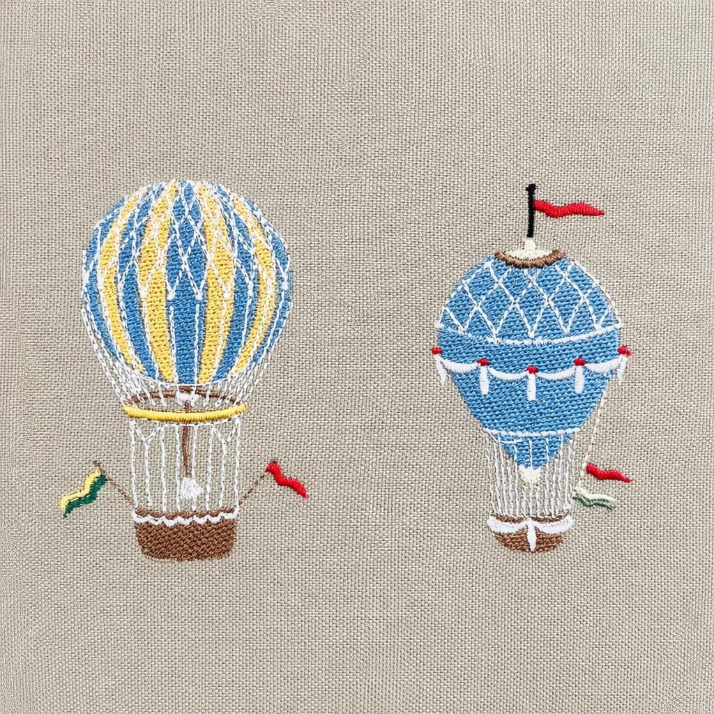 Bas Montgolfière Edie & Ginger – Toile à Aiguille Zweigart, Peinte à La Main, 13 Count