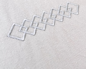 Nappe vintage en coton crochetée à la main - 71 po. ronde, blanc - France