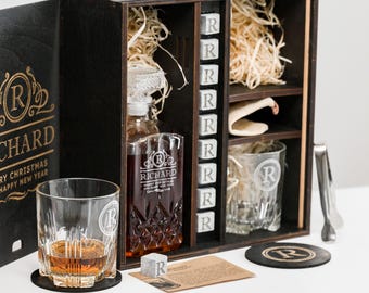 Personalisierte Whisky-Dekanter-Set: Gravierte Gläser, Geschenkbox aus Holz