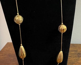 35" GOLD Tone NECKLACE With ROSE Floral Shaped Ball