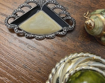 3  BROOCHES and Pendant; GOLD Plated  Snail Sea Shell ; AVON Art Deco