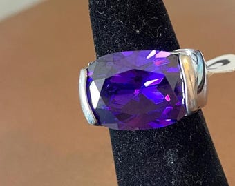 18KGE AMETHYST Cushion Cut RING GOLD Plated,  Size 5