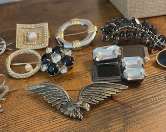 11 Vintage BROOCHES, EAGLE, BLACK Faceted, Love, Gold & Silver Tone