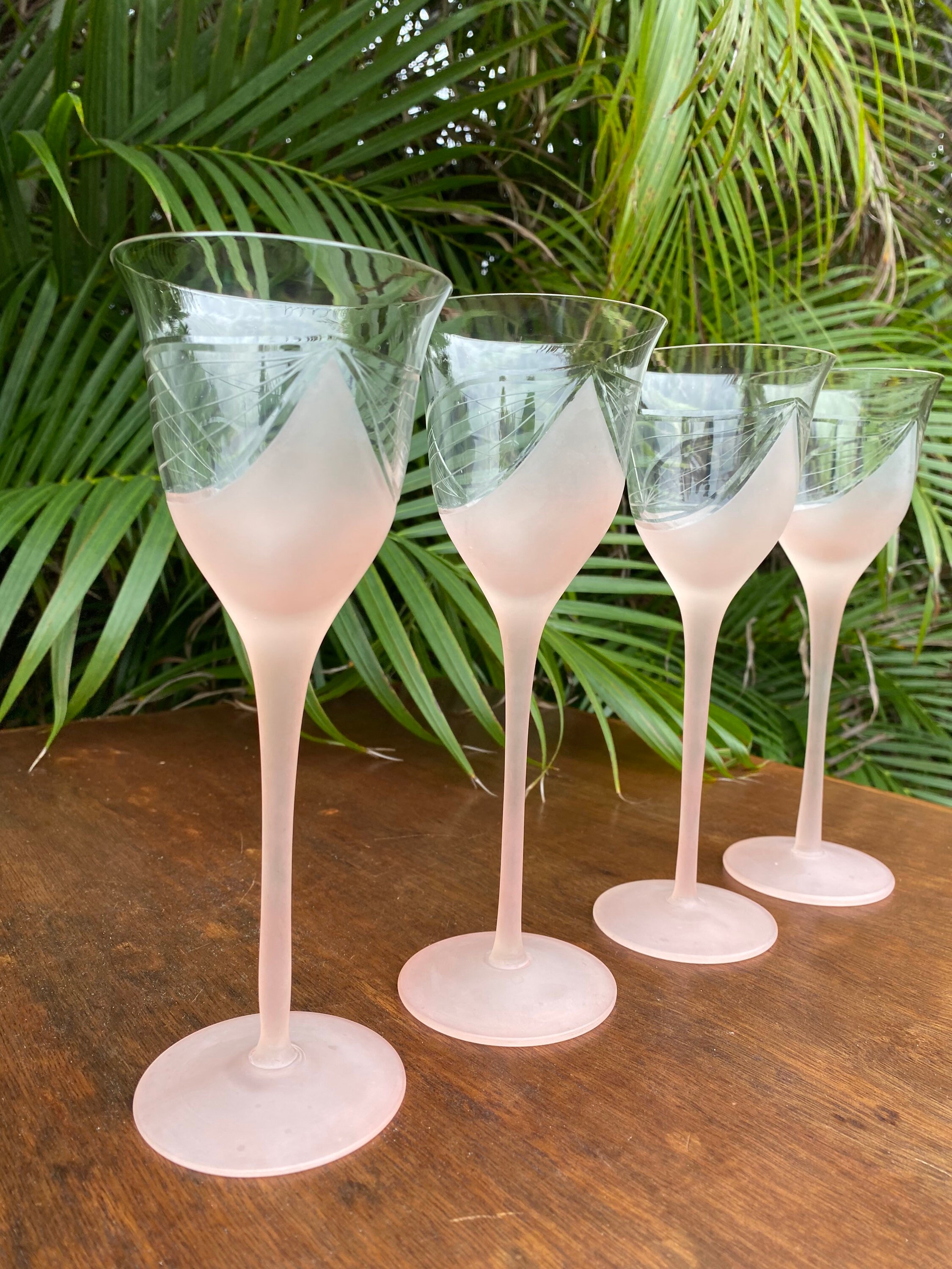 Venice Goblet Cocktail Glasses | Modern Glassware Collection | Set of 4 |  17 oz