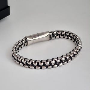Chain Link Bracelet for Men, Stainless Steel and Leather Bracelet, Masculine Gift, Clasp Closure, 20cm Length, Modern Bold Style