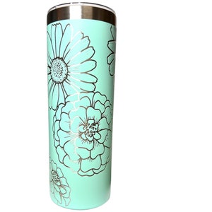 Vaso delgado de 20 oz con diseño floral de margaritas y caléndula, envoltura completa, archivo láser, descarga digital SVG PDF