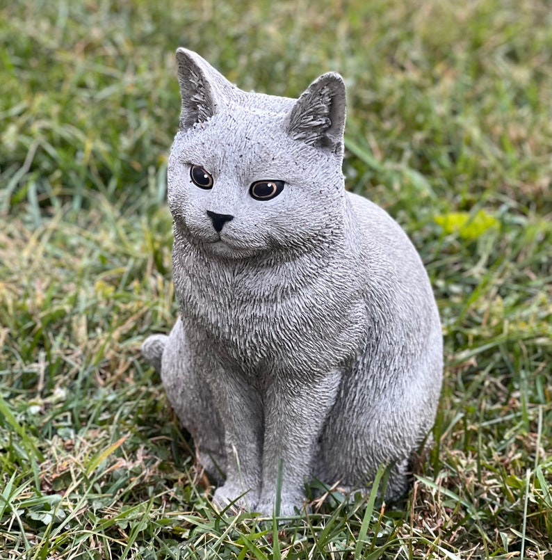 Grey cat statue Stone cat figurine Tabby cat Sculpture Outdoor Lawn Ornament Backyard decor Concrete Cat Memorial decoration Pet Statue image 3