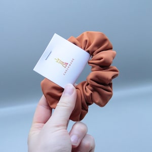 Scrunchie sports fabric hair tie ponytail holder orange