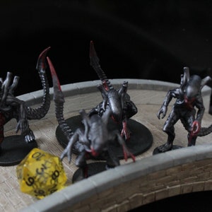 Alien Xenomorph Miniatures