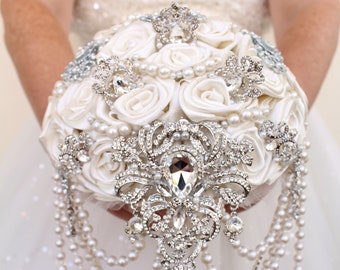 Silver white/ivory crystal brooch bouquet