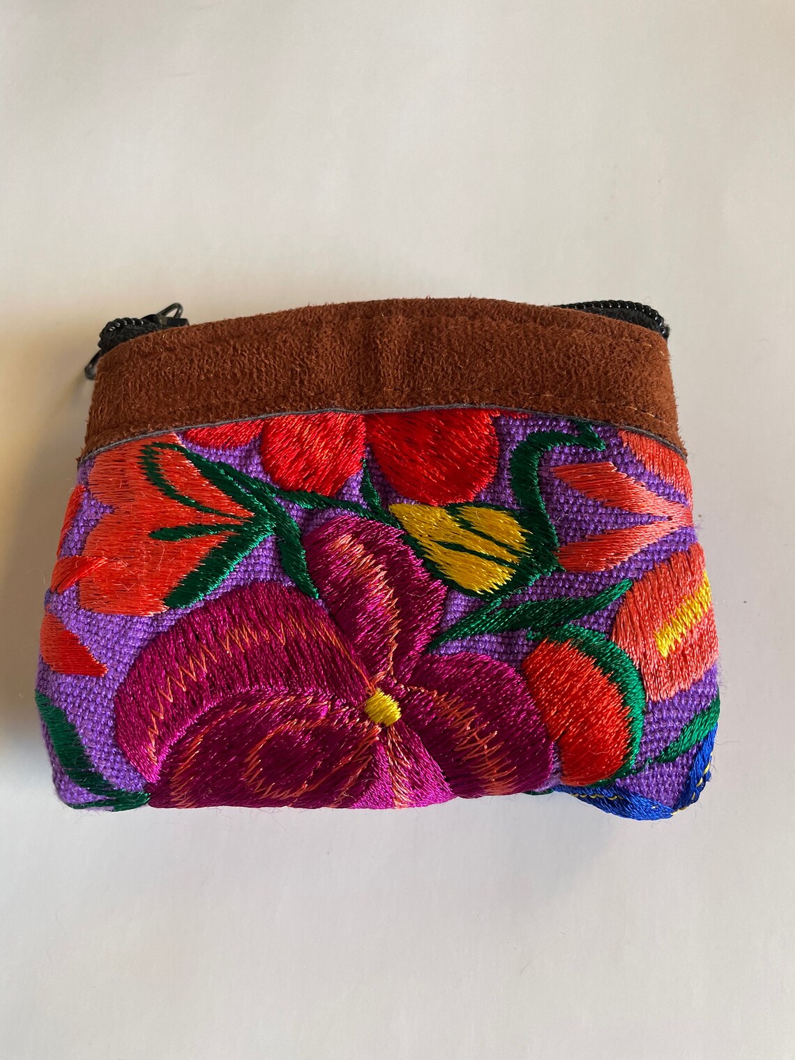 thumbnail image 2 of Handmade Guatemalan Coin Purse – Medium-Sized Woven Pouch With Zipper, Colorful Mayan Design 2 of 4